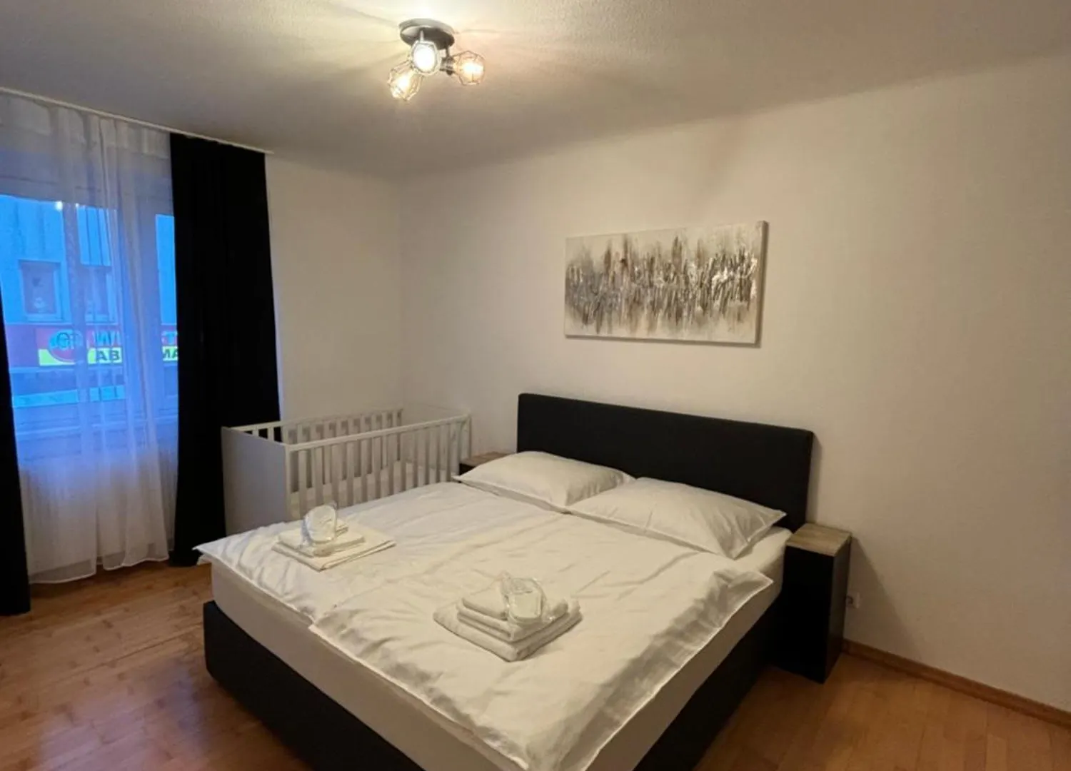 Cozy 2-Bedroom Retreat Near Subway And City Center Vienna