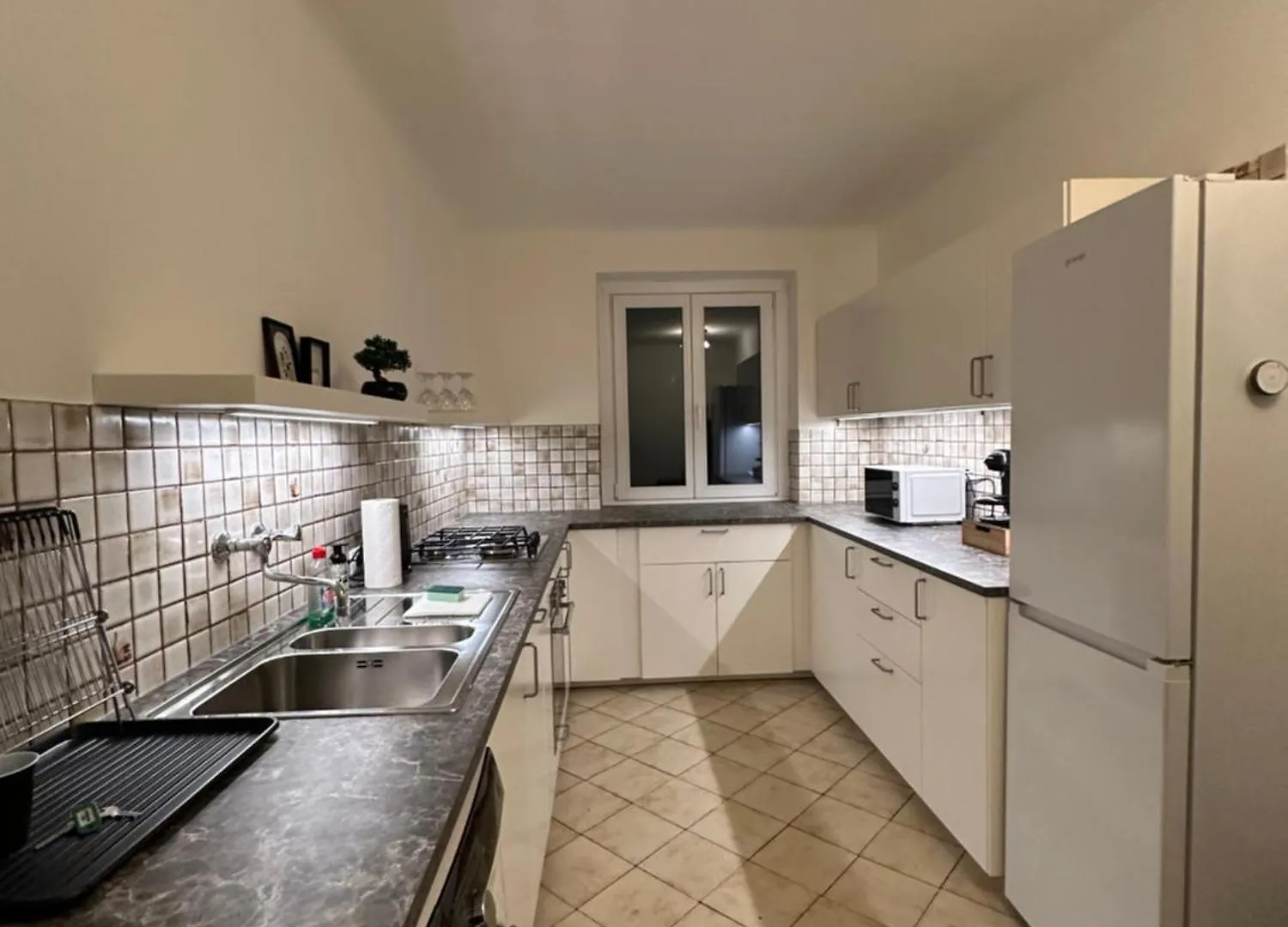 Cozy 2-Bedroom Retreat Near Subway And City Center Vienna